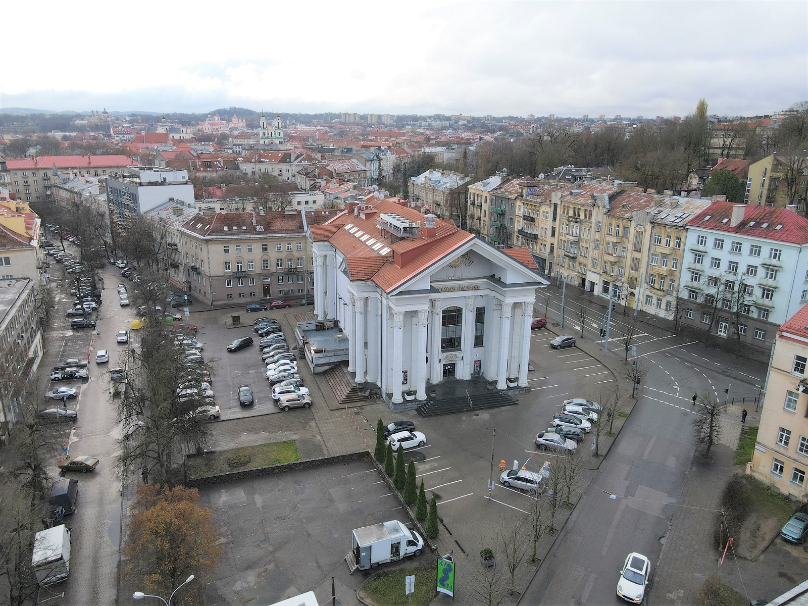 INVL Baltic Real Estate buys Pramogų Bankas building in Vilnius