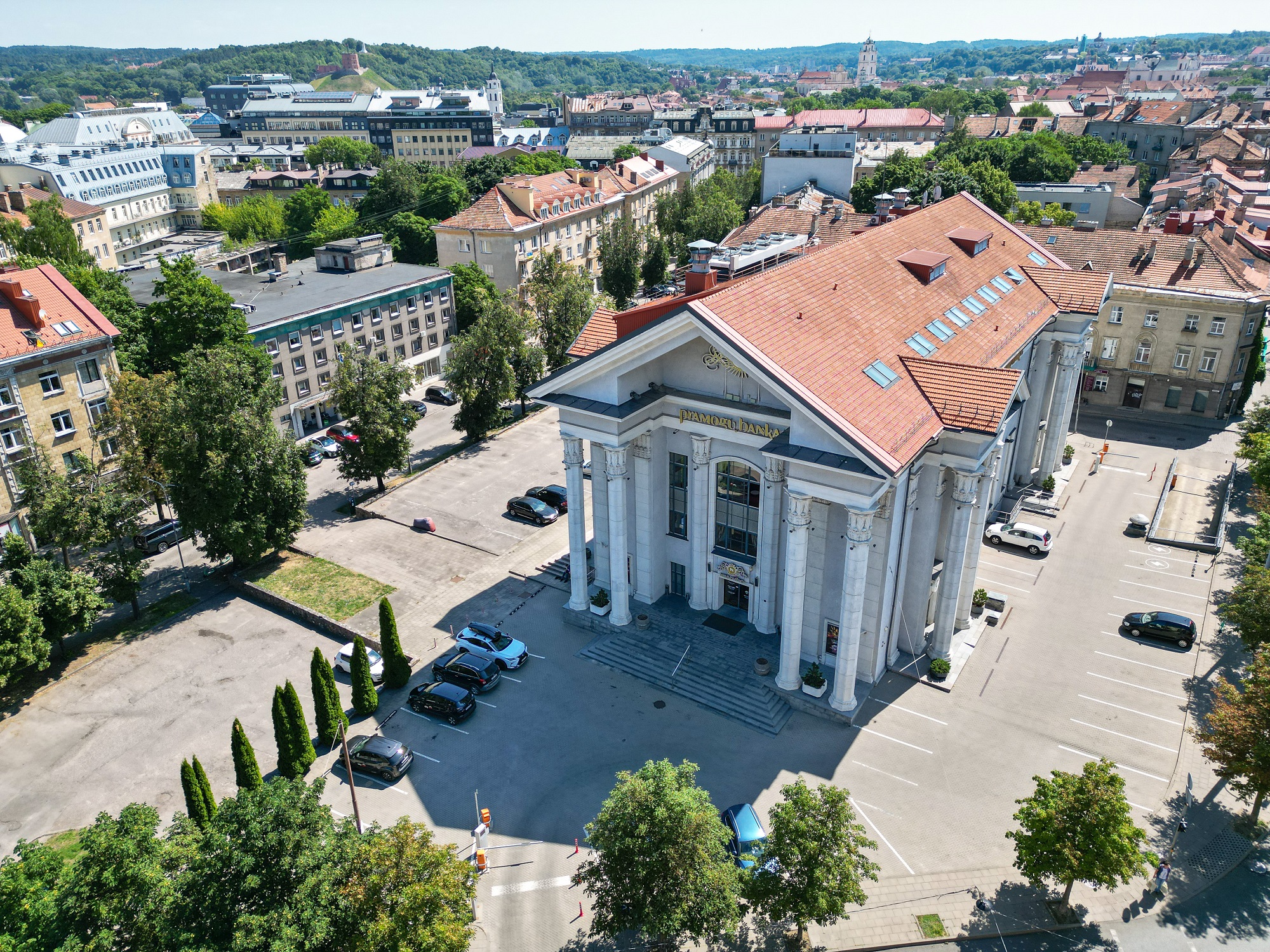  „INVL Baltic Real Estate“ prisijungs „Pramogų banką”